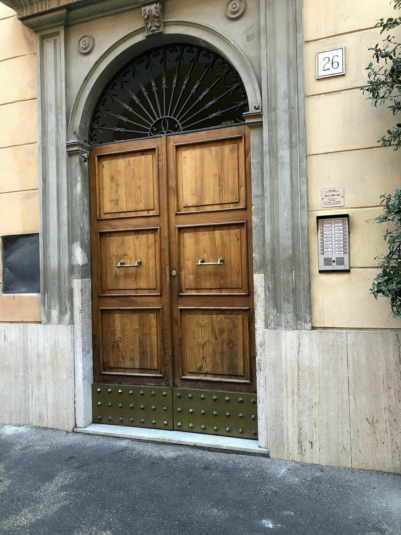 Residenza Giulia Al Colosseo Rome Bagian luar foto